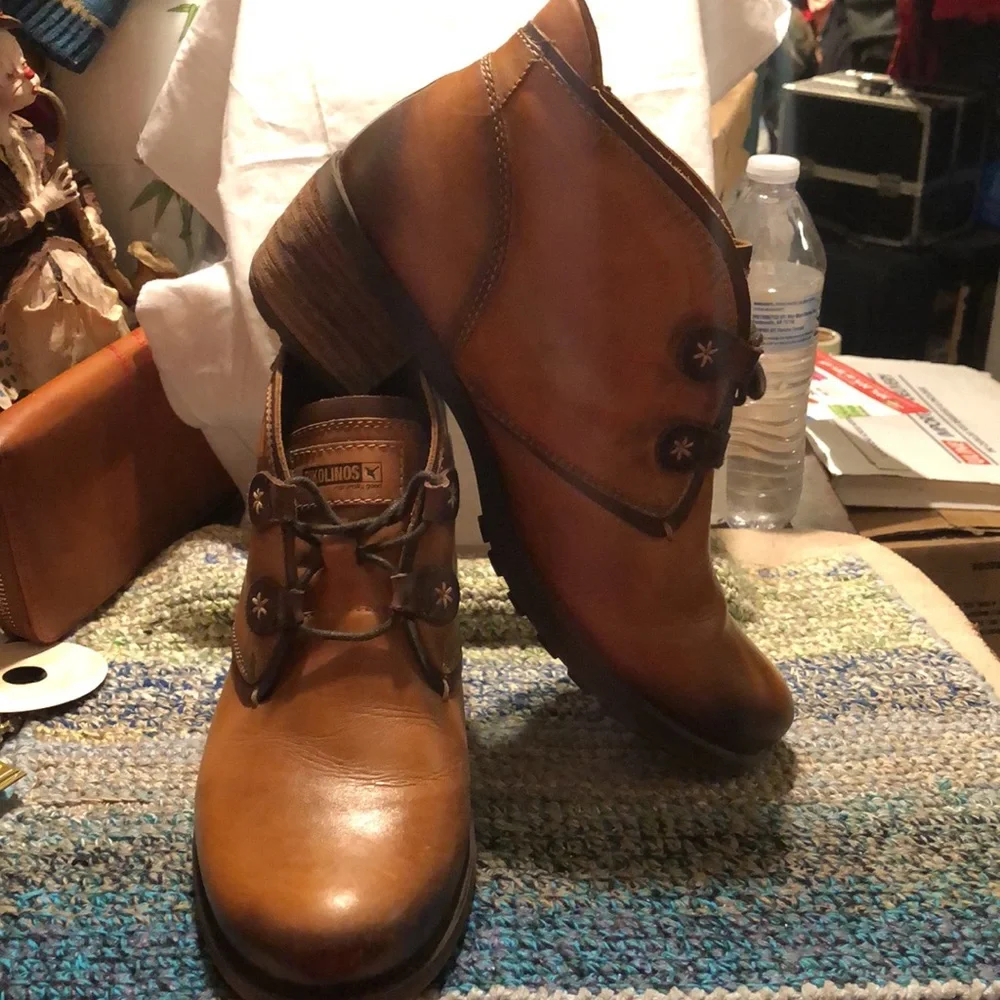 Pikolinos Women Brown Leather Ankle Boots - Picture 2 of 3